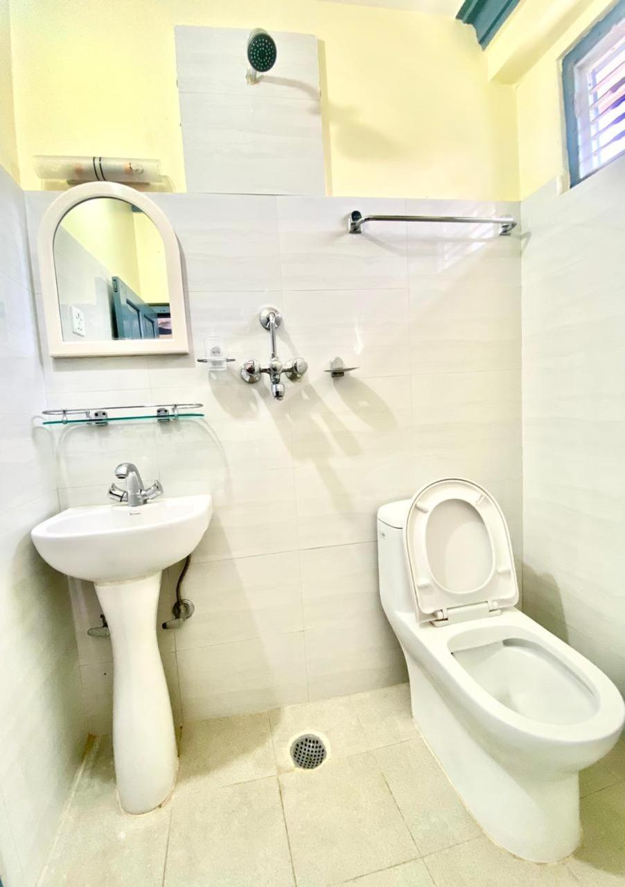 Hotel Piya Pvt Ltd ポカラ エクステリア 写真