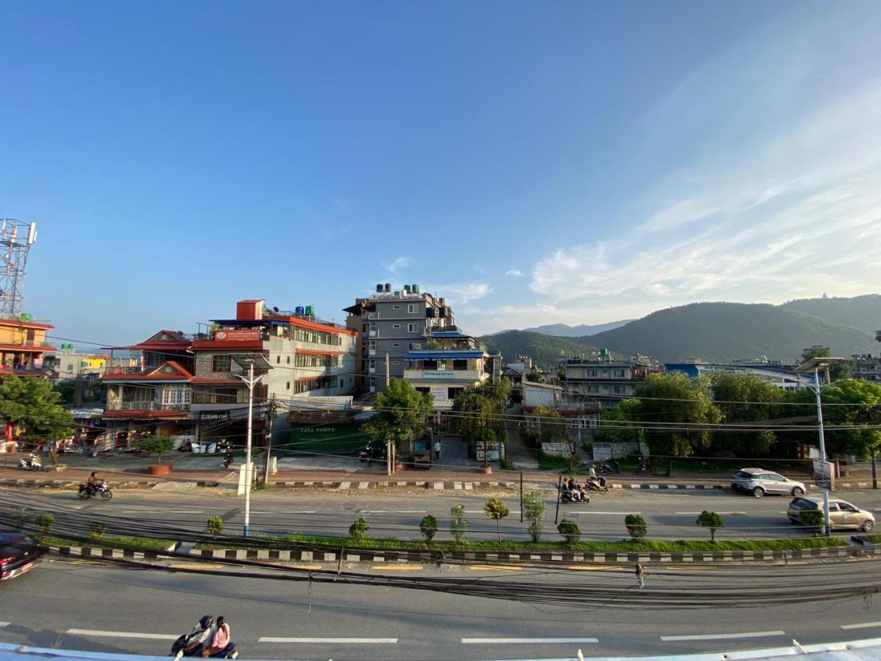 Hotel Piya Pvt Ltd ポカラ エクステリア 写真