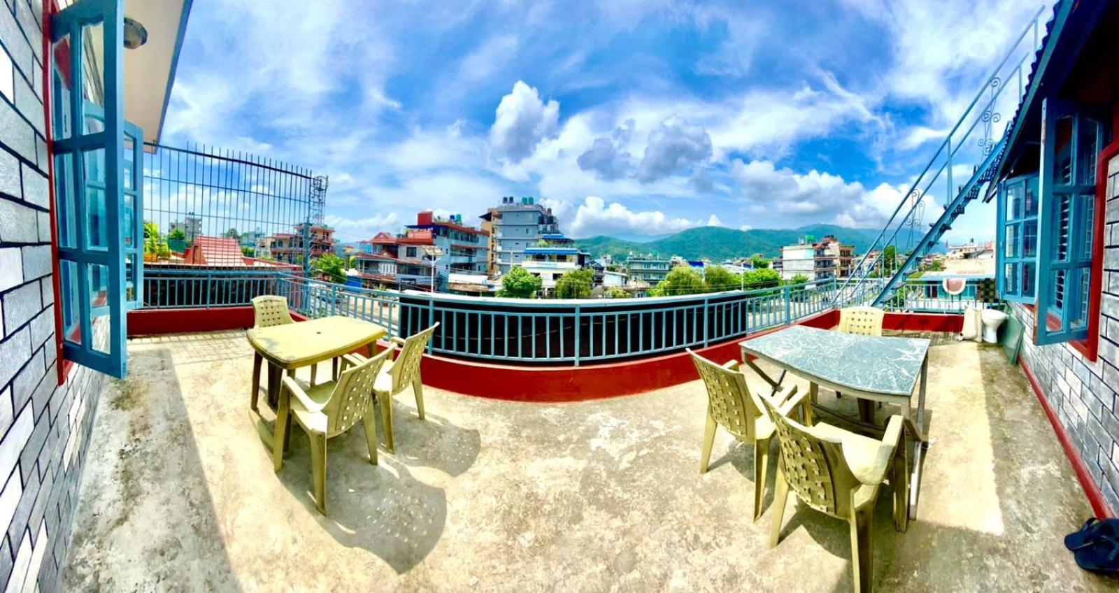 Hotel Piya Pvt Ltd ポカラ エクステリア 写真