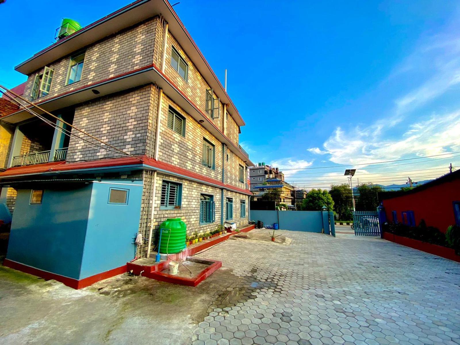 Hotel Piya Pvt Ltd ポカラ エクステリア 写真